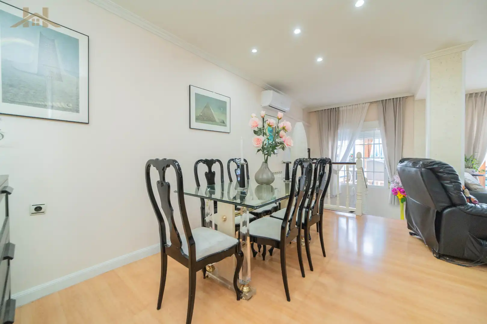 Comedor de Casa adosada en venta en Rivas-Vaciamadrid con Aire acondicionado, Calefacción y Jardín privado