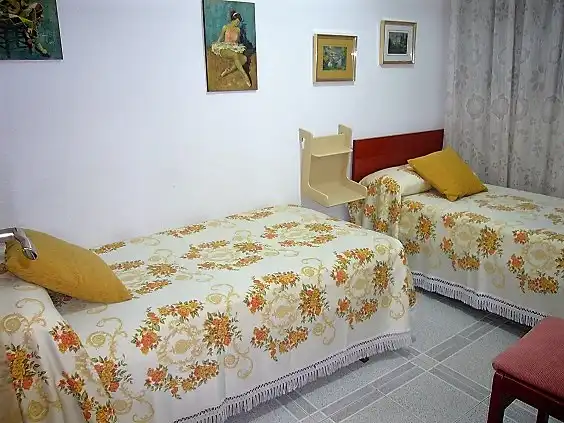 Habitación de Apartamento de alquiler en Benicasim / Benicàssim con Terraza, Amueblado y Lavadora