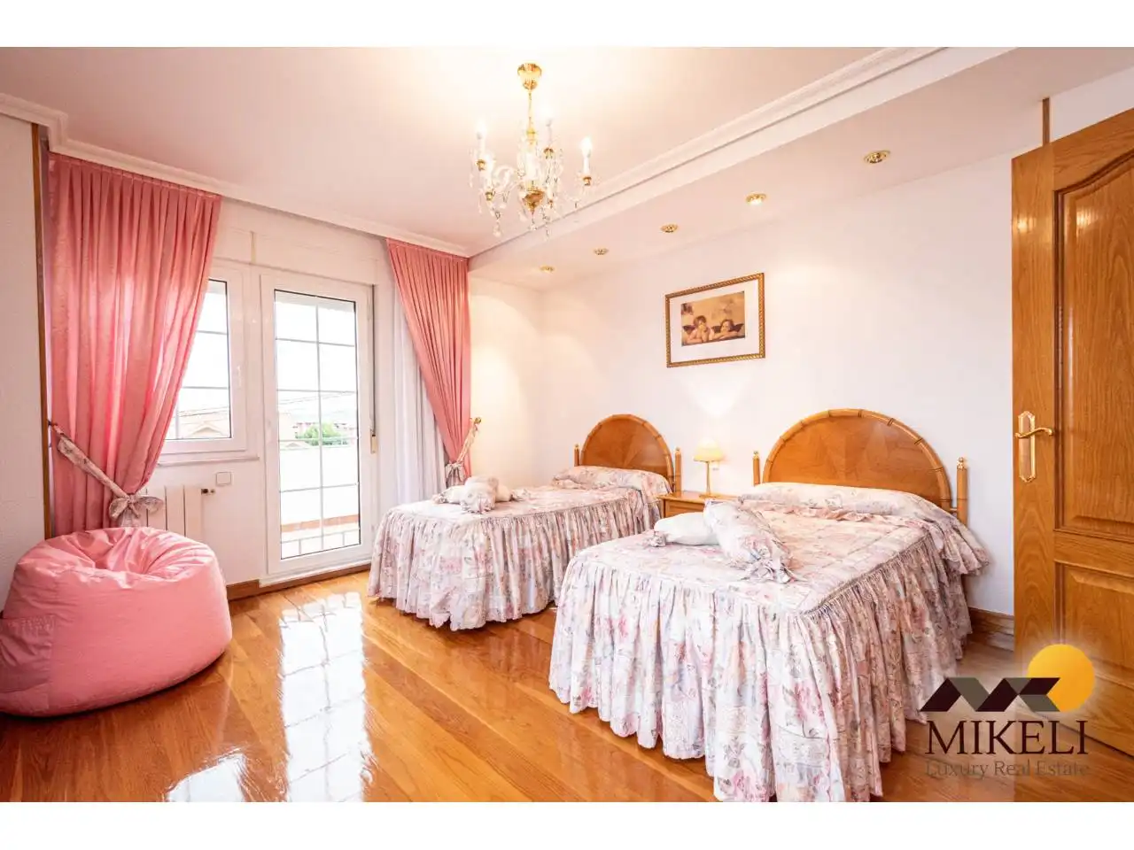 Habitación de Casa o chalet en venta en Santa Cruz de Bezana con Calefacción, Jardín privado y Terraza