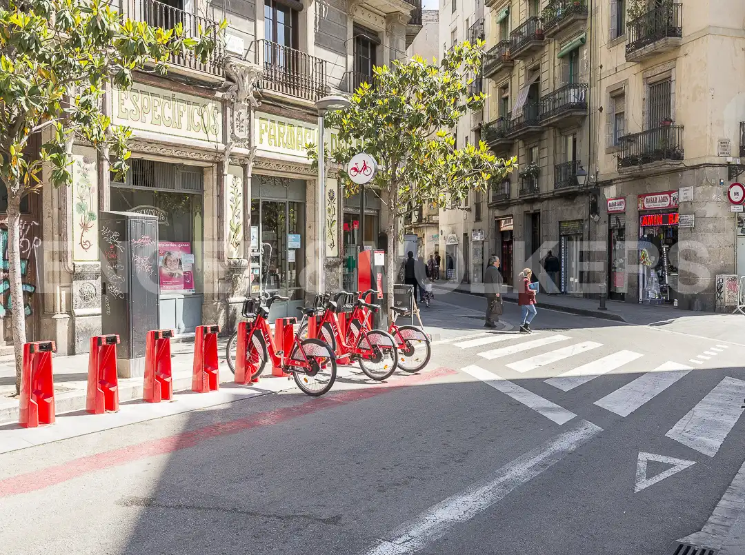Vista exterior de Local en venta en Barcelona