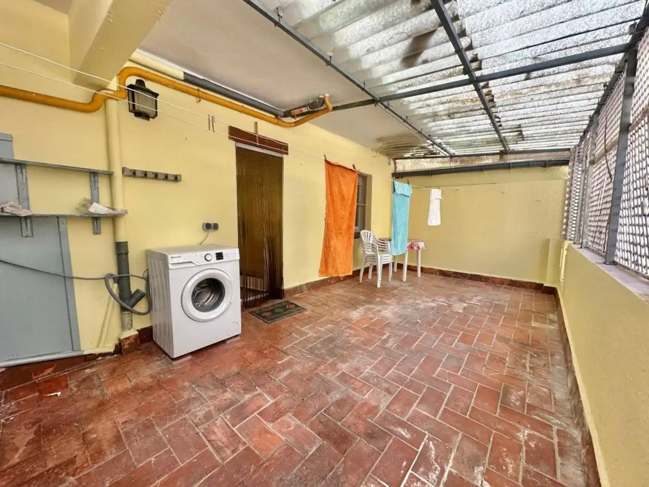 Piso de alquiler en Girona con Calefacción, Terraza y Amueblado