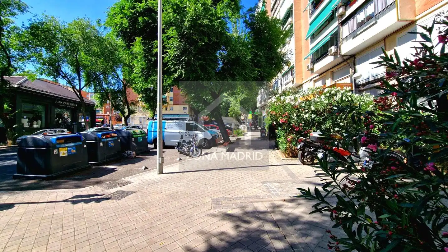 Exterior view of Flat for sale in Madrid  with Air Conditioner and Terrace