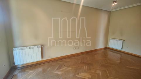 Photo 3 of Flat to rent in Calle del Corregidor Diego de Valderrábano, Media Legua, Madrid