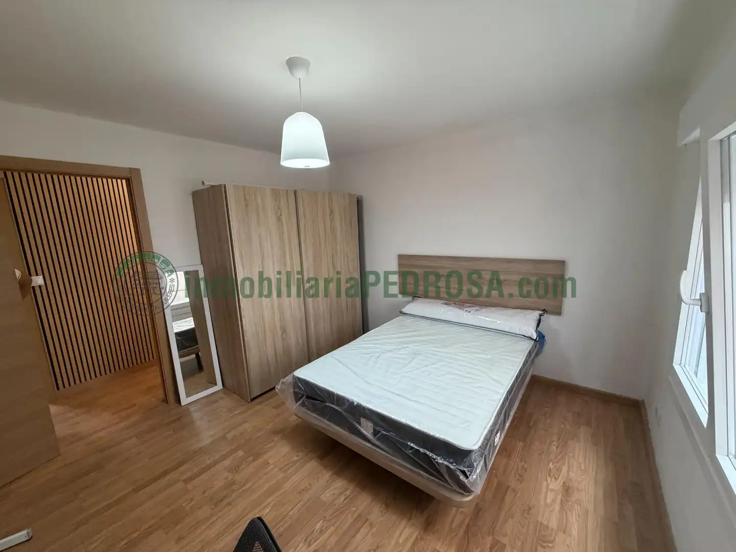 Schlafzimmer von Wohnung zur Miete in Pontevedra Capital 