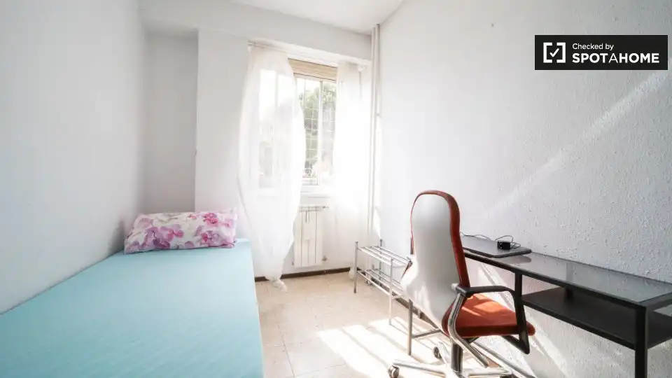 Room in Valdezarza
