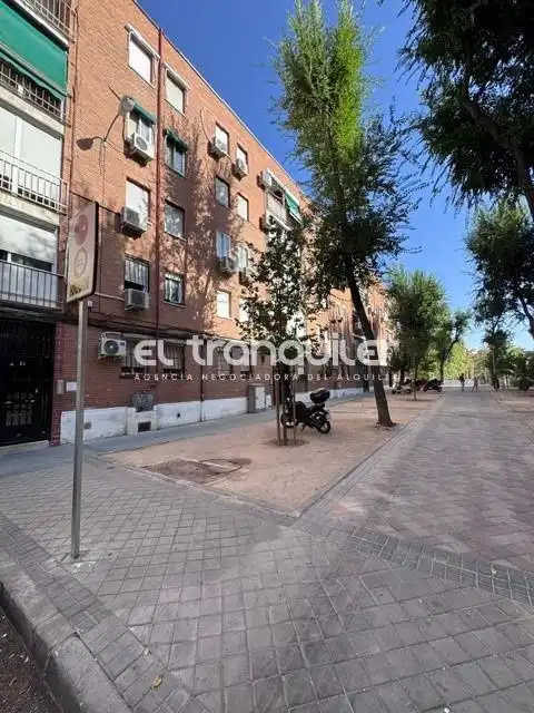 Exterior view of Flat for rent in Madrid  with Air Conditioner, Furnished and Washing machine