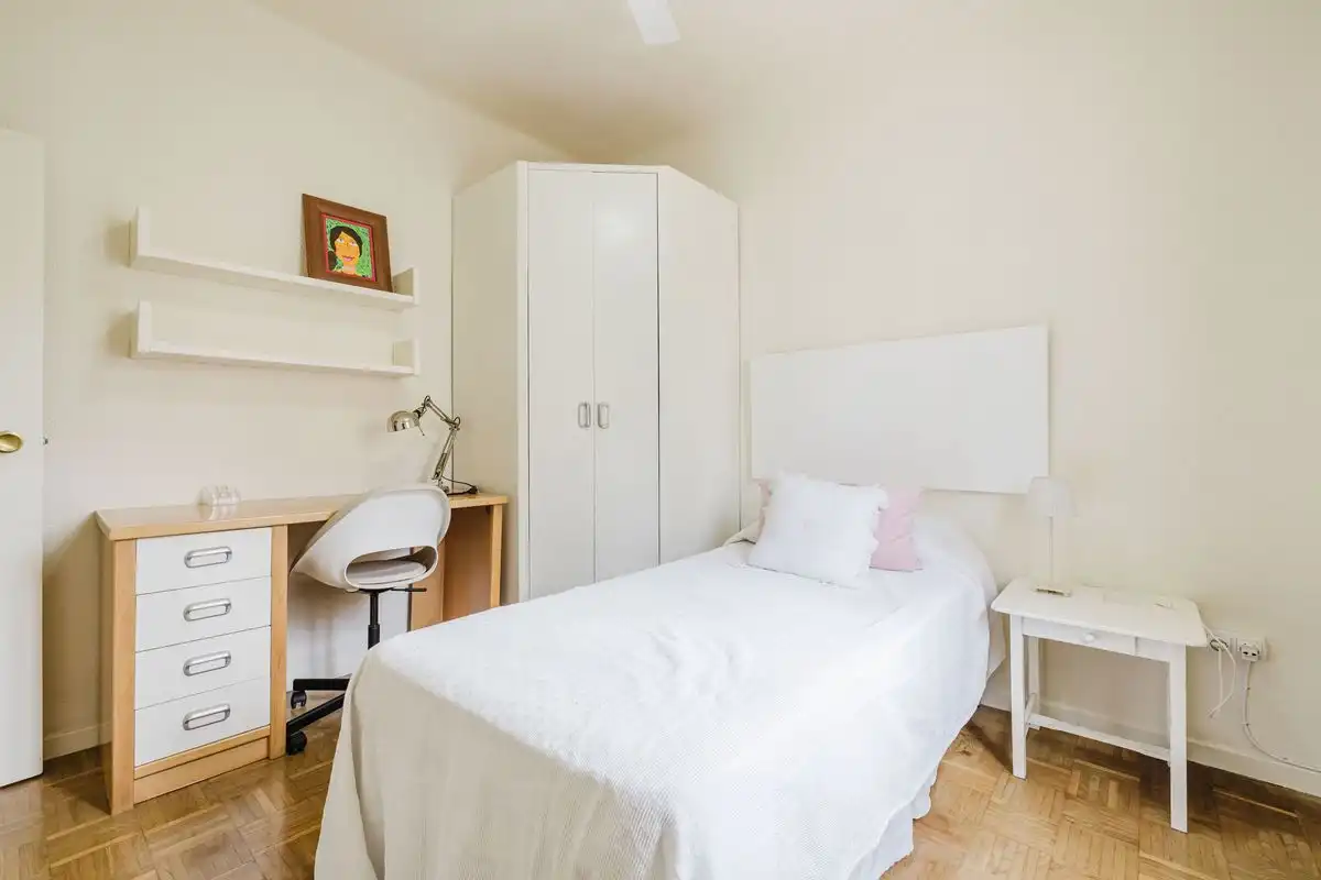 Flat for rent in Calle República Argentina, Limonar