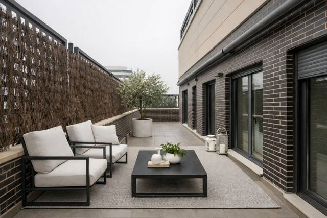 Planta baja en Venta en Avenida de Secundino Zuazo en Valdebebas - Valdefuentes