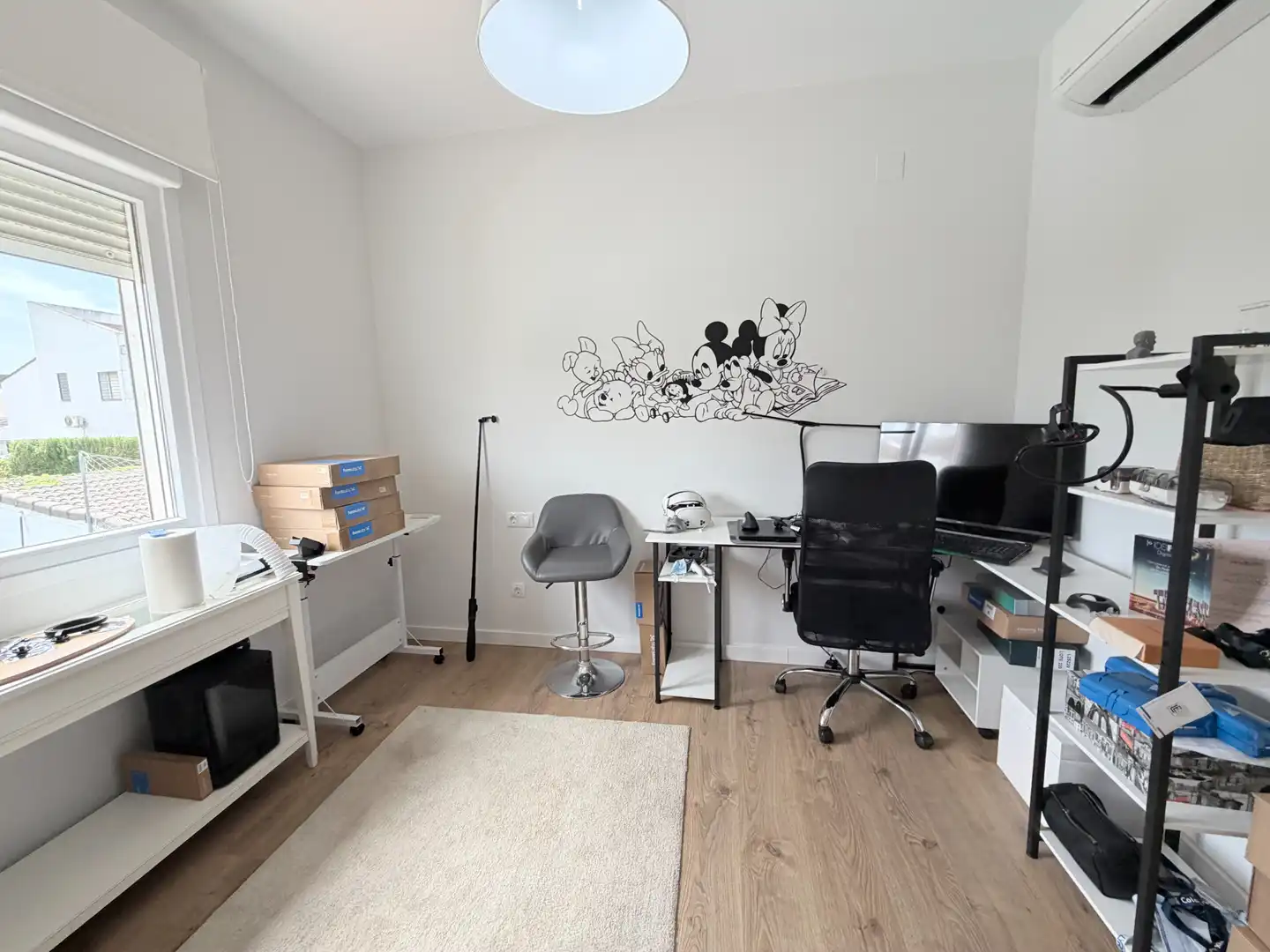 Sala de estar de Casa adosada en venta en Espartinas con Aire acondicionado, Jardín privado y Parquet