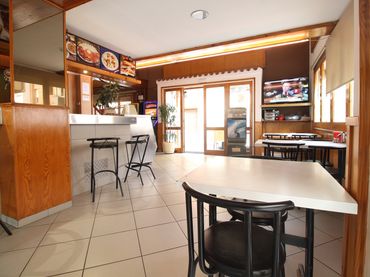 Locale commerciale in vendita a Poble Nou - Olivar Gran