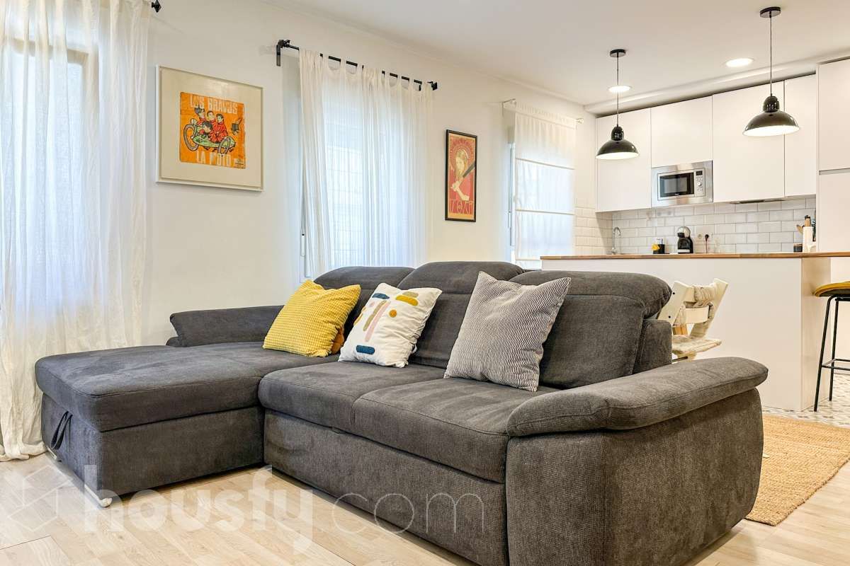 Living room of Flat for sale in  Madrid Capital  with Air Conditioner, Heating and Terrace