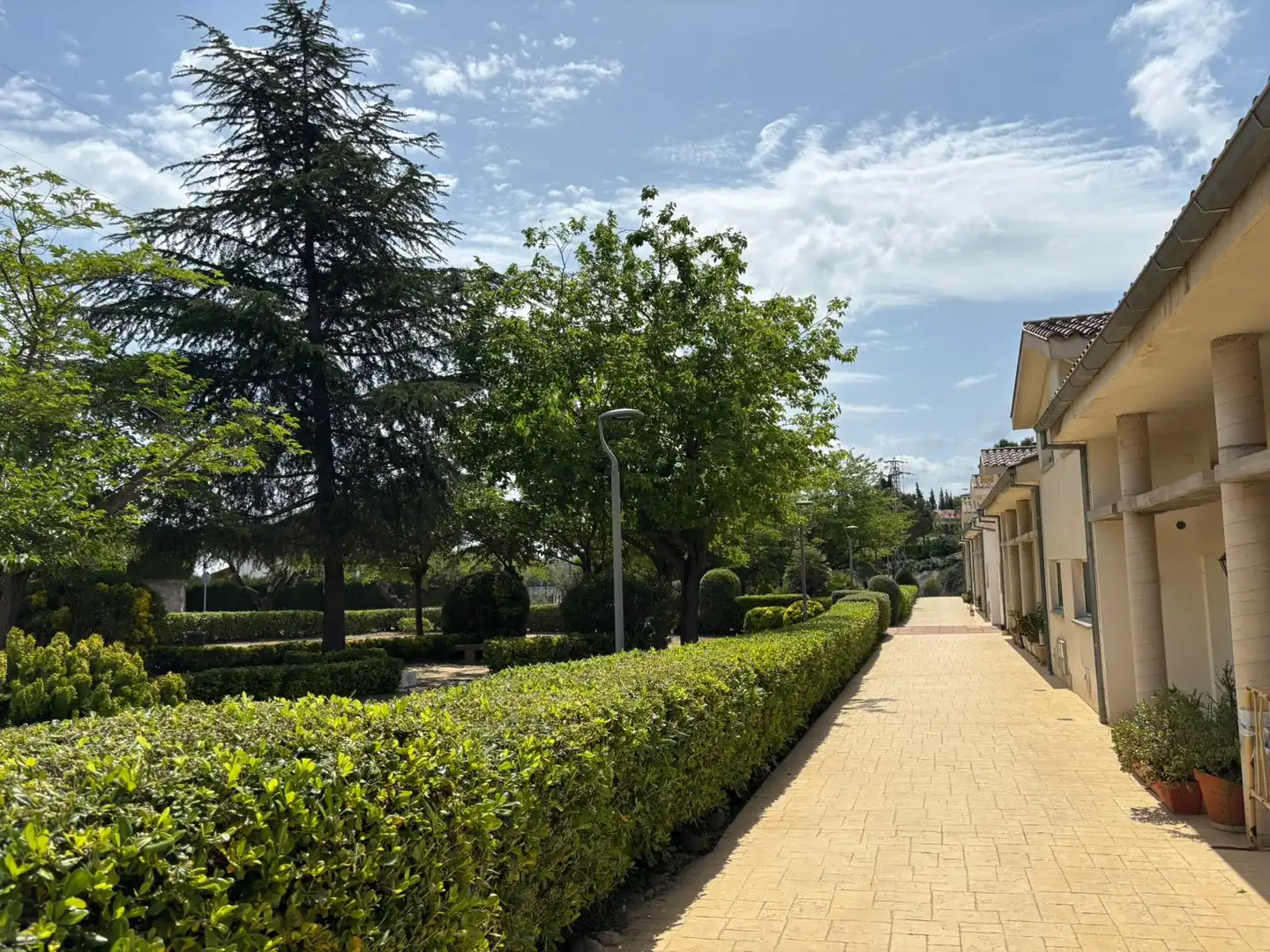 Vista exterior de Casa adosada en venta en Sant Esteve Sesrovires con Calefacción, Terraza y Trastero