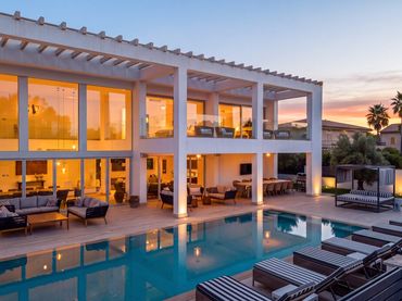 Villa con balcone in vendita a Port de Pollença