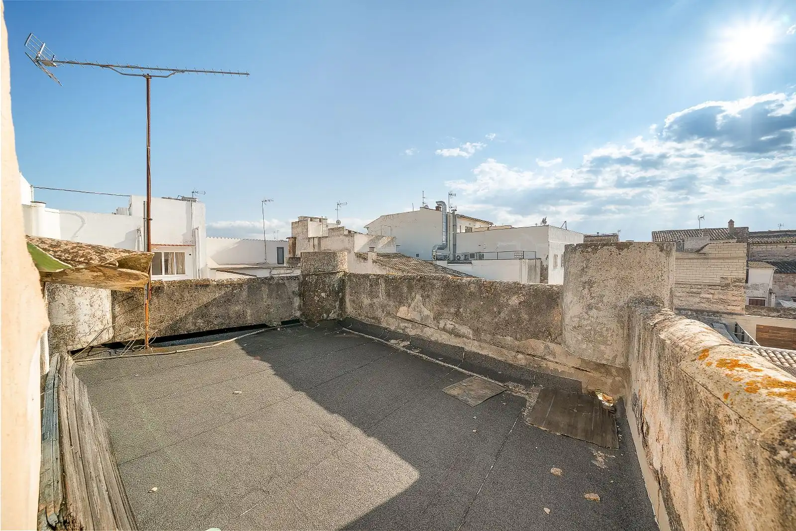 Terrasse von Einfamilien-Reihenhaus zum Verkauf in Sa Pobla mit Heizung, Privatgarten und Terrasse