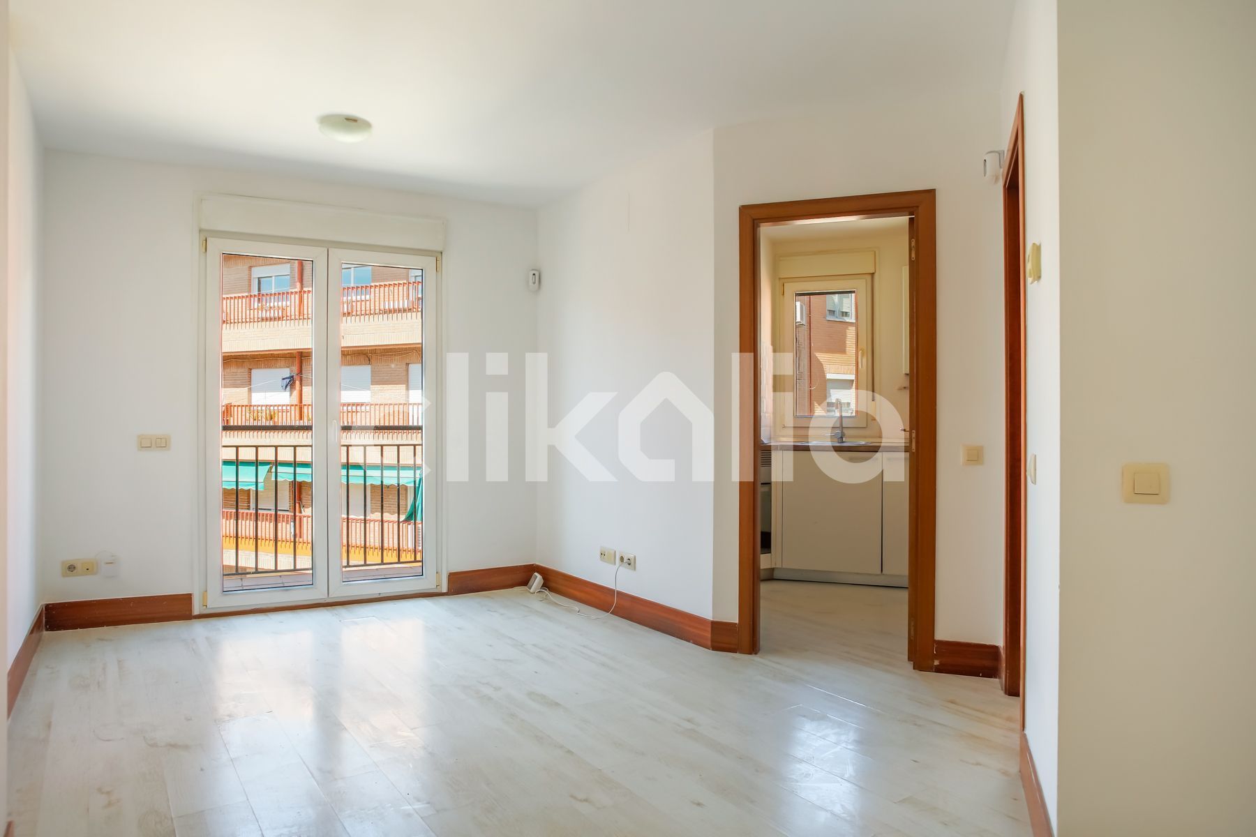 Habitación de Piso de alquiler en  Madrid Capital con Terraza y Piscina