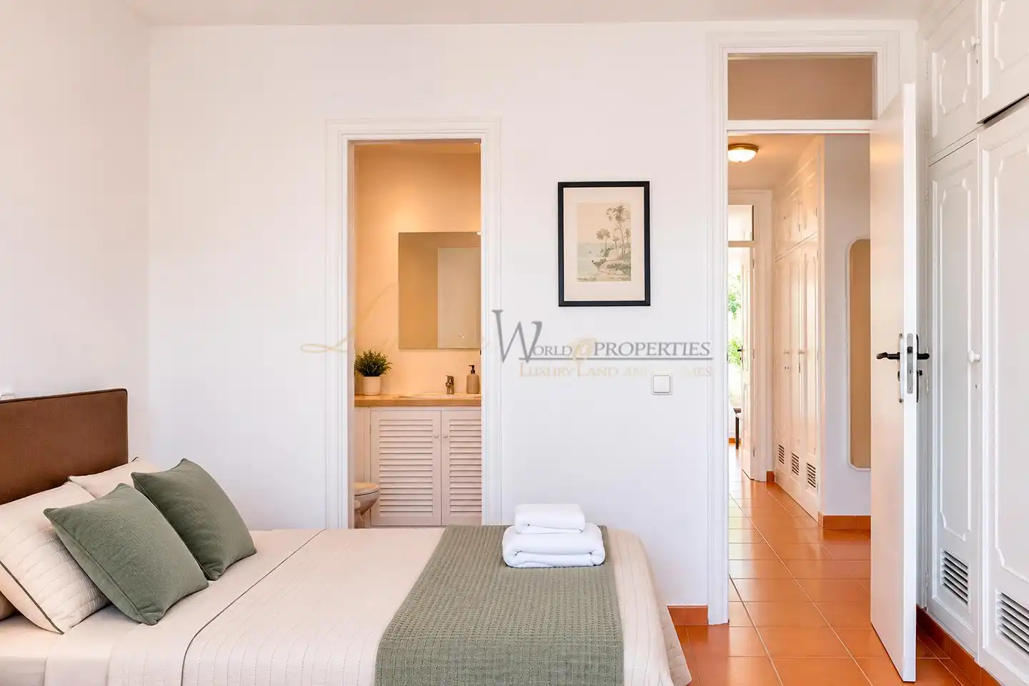 Dormitori de Apartament en venda en Santiago del Teide amb Terrassa i Piscina comunitària