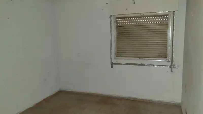 Bedroom of Flat for sale in Girona
