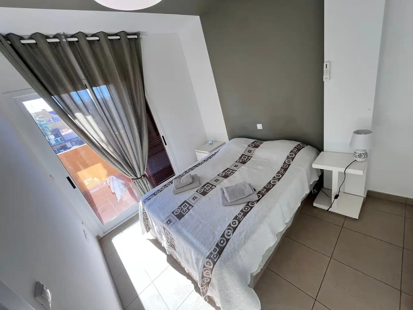 Habitación de Apartamento en venta en Orihuela con Aire acondicionado, Terraza y Piscina