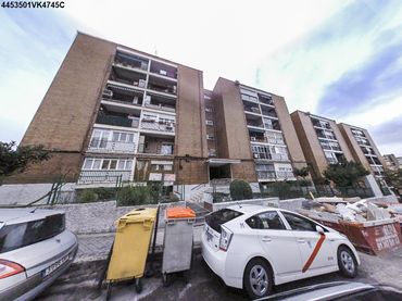 Flat for sale in Calle Montejurra 1