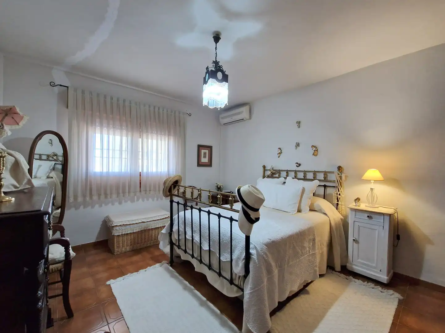 Habitación de Finca rústica en venta en Toledo con Aire acondicionado, Calefacción y Jardín privado
