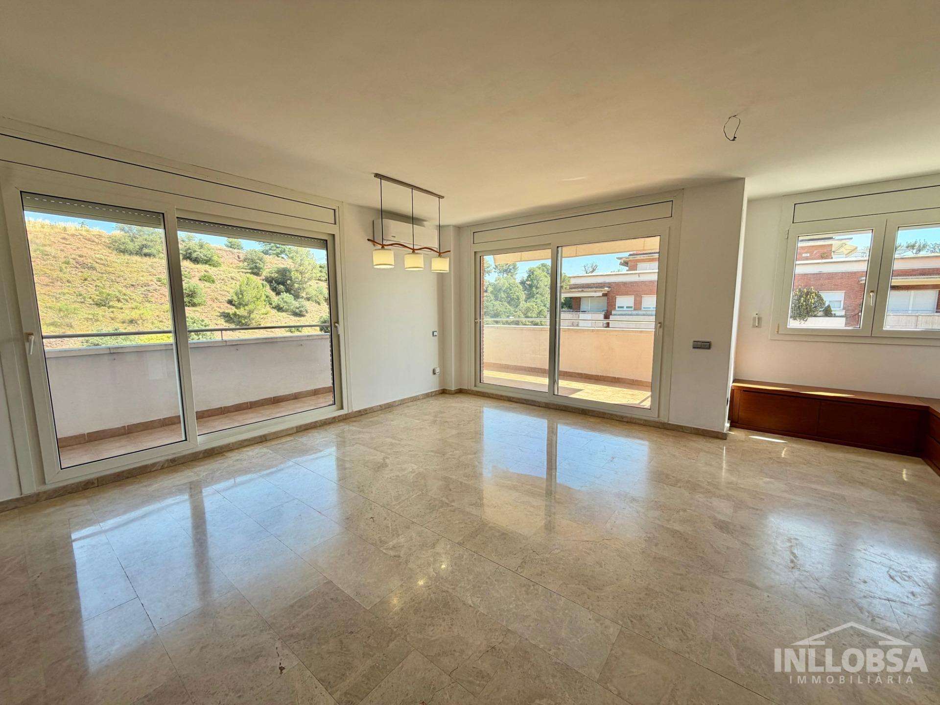 Comedor de Ático de alquiler en Manresa con Aire acondicionado, Calefacción y Terraza