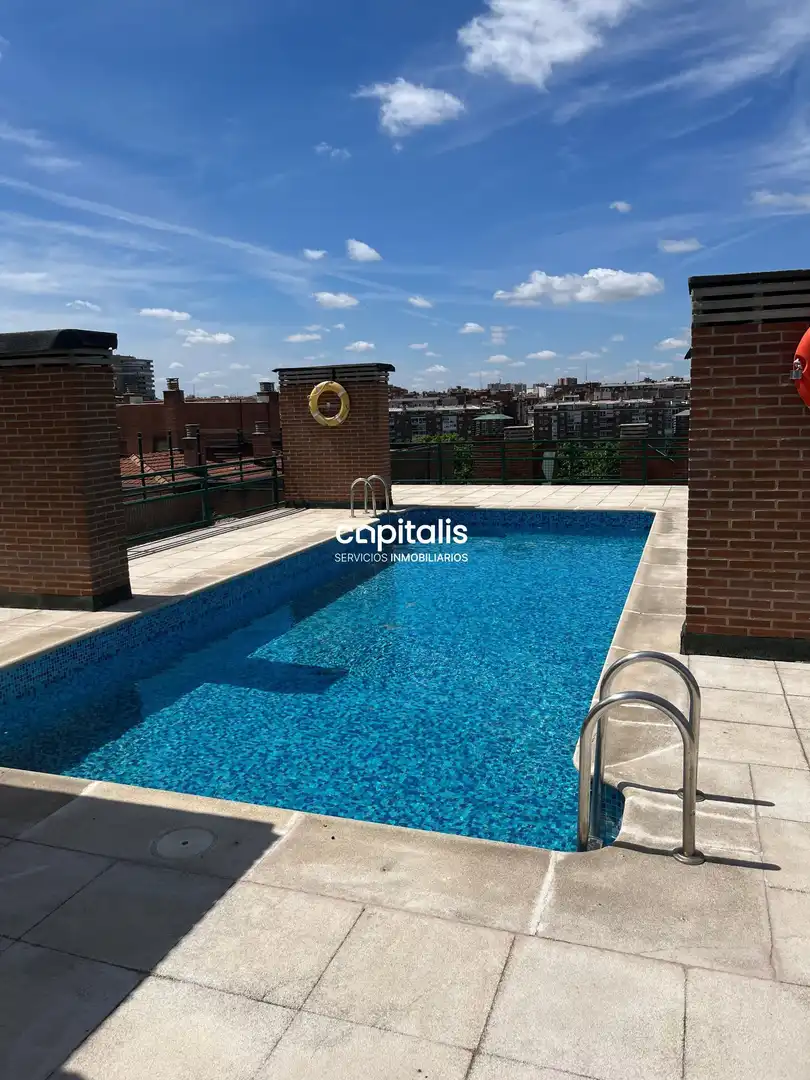 Piso con piscina en venta en Las Naves