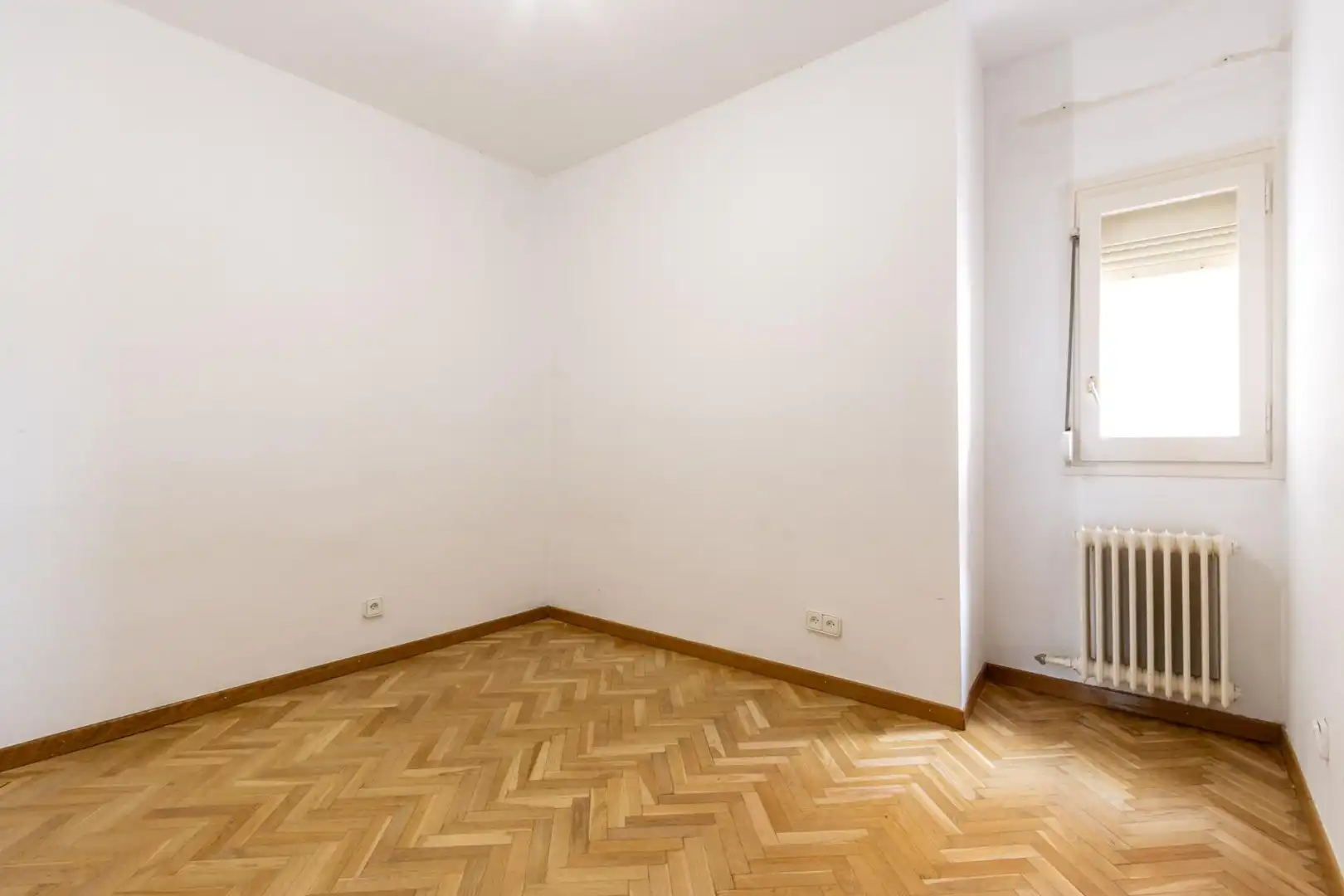 Bedroom of Attic for sale in Sabadell  with Air Conditioner, Heating and Parquet flooring