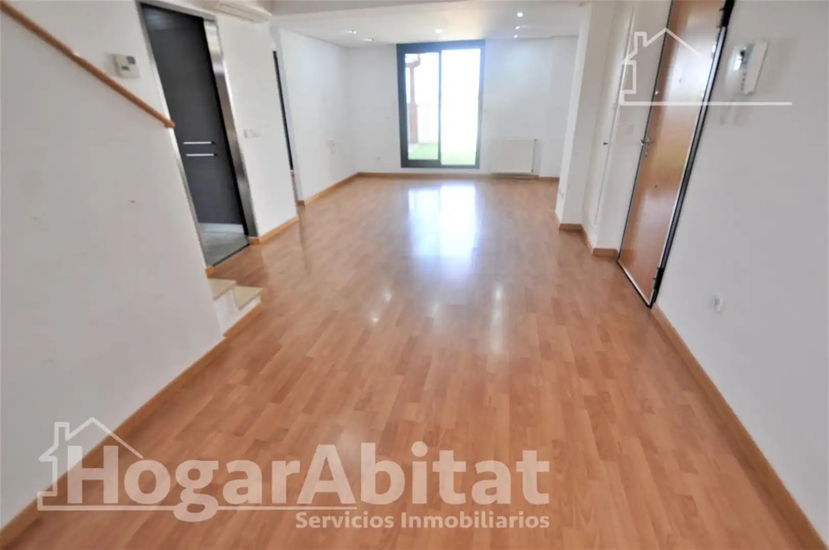 Sala de estar de Ático en venta en El Puig de Santa Maria con Aire acondicionado, Calefacción y Parquet