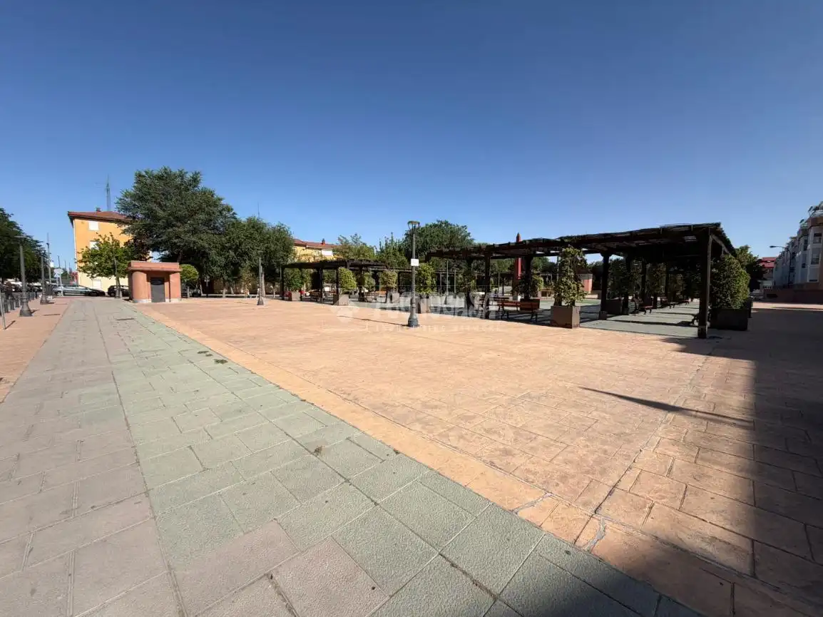 Vista exterior de Pis en venda en Getafe amb Calefacció i Terrassa