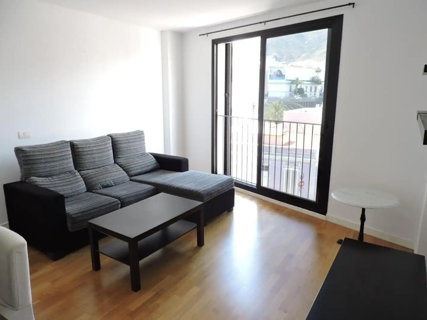 Sala d'estar de Pis de lloguer en  Santa Cruz de Tenerife Capital amb Parquet