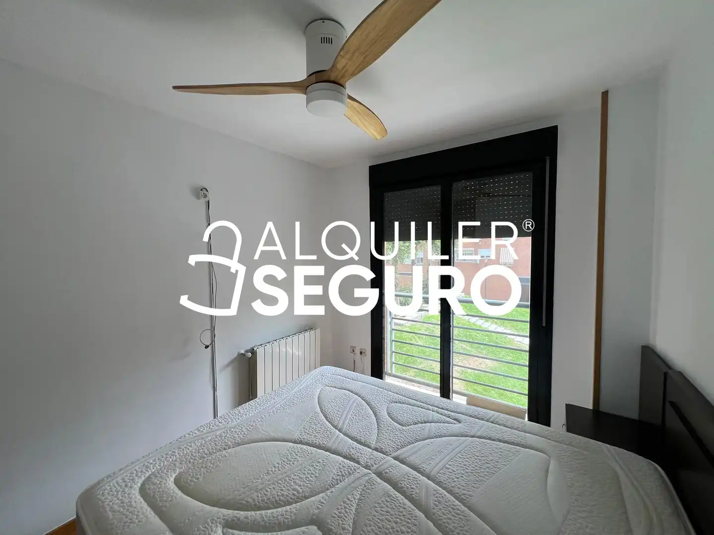 Bedroom of Flat for rent in Tres Cantos  with Air Conditioner, Heating and Swimming Pool