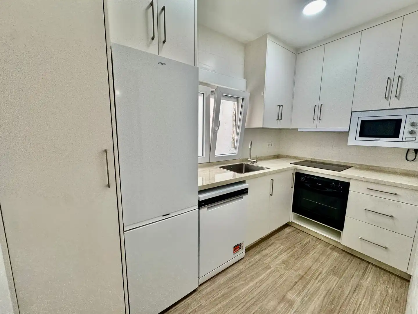 Wohnung mit Aufzug zum Verkauf in Avenida Condes de San Isidro 2, imagen 16