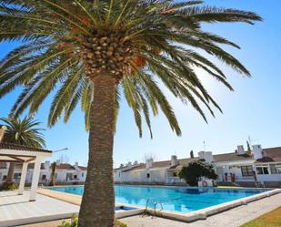 Piscina de Casa adosada en venda en Deltebre amb Aire condicionat, Calefacció i Terrassa