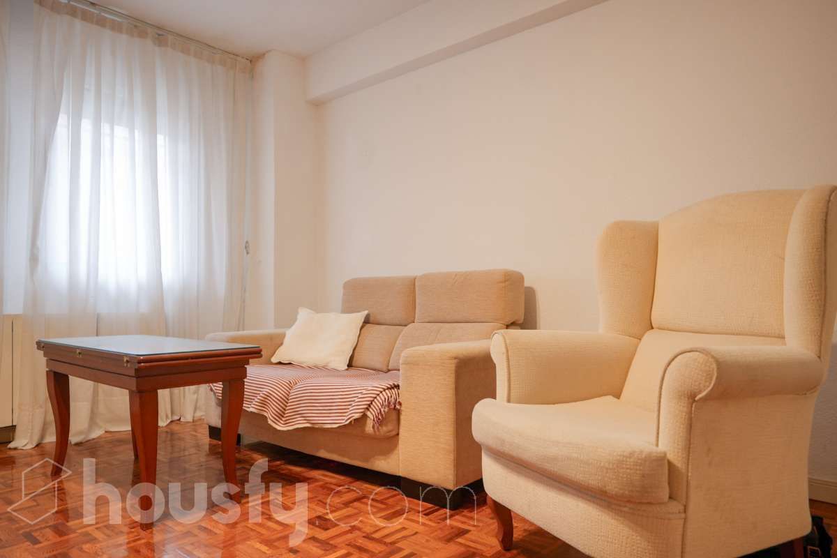 Living room of Flat for sale in  Madrid Capital  with Heating