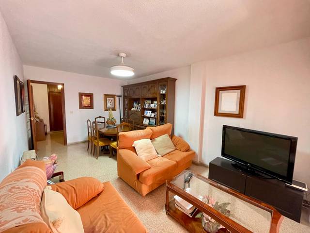 Piso en Venta en Calle del Catedrático Daniel Jiménez de Cisneros en Carolinas Altas