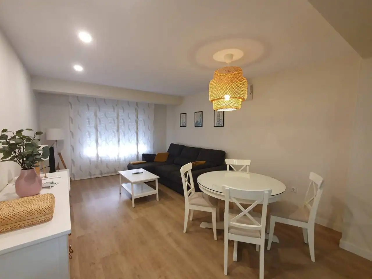 Sala de estar de Piso de alquiler en Badajoz con Aire acondicionado, Calefacción y Parquet
