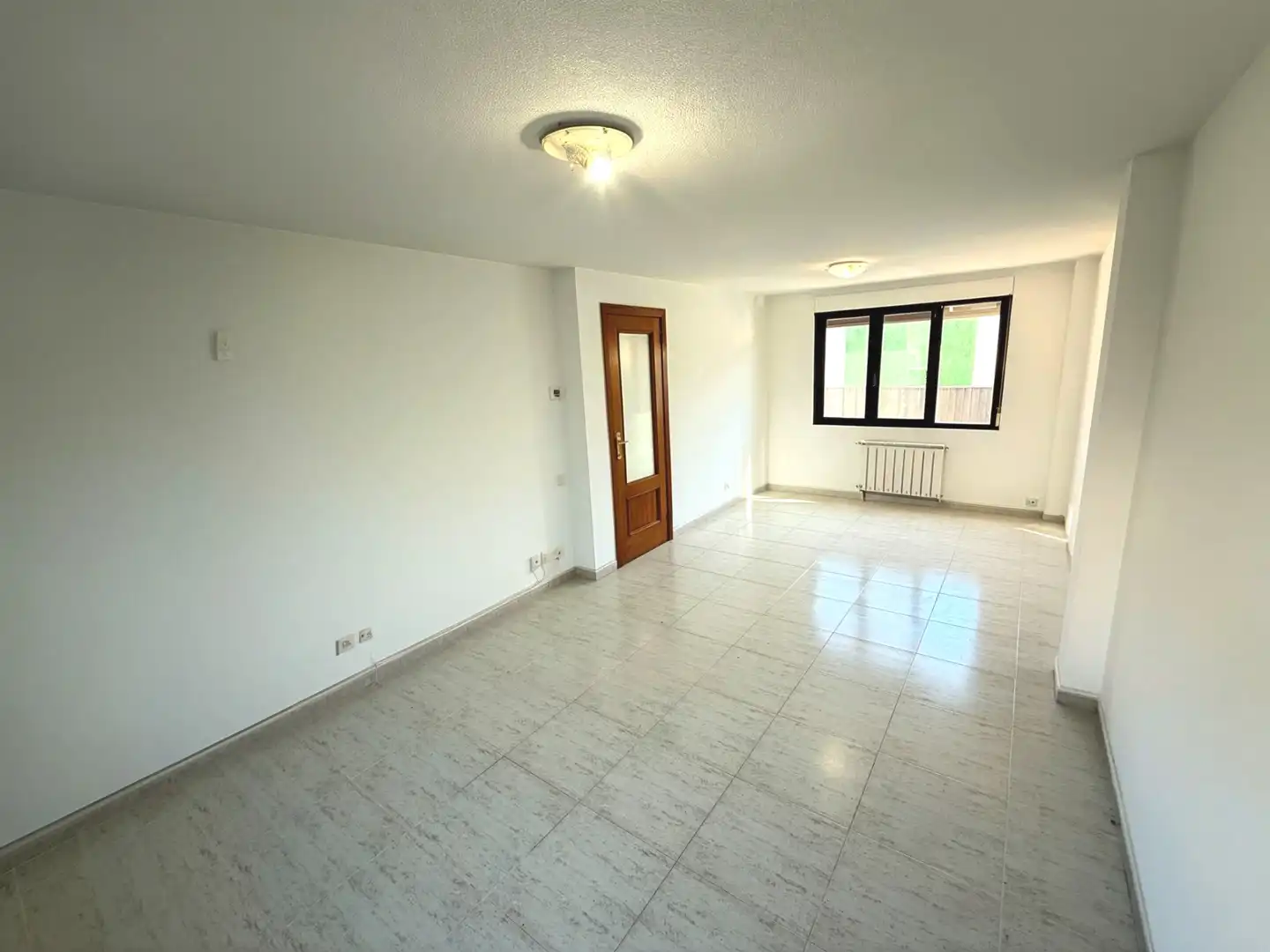 Casa adosada en venta en Yunquera de Henares con Aire acondicionado, Calefacción y Jardín privado