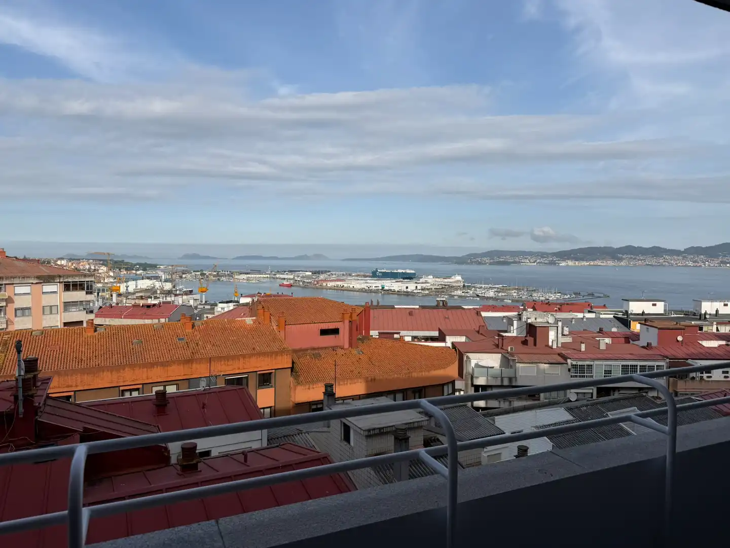 Terraza de Piso de alquiler en Vigo  con Calefacción, Parquet y Trastero
