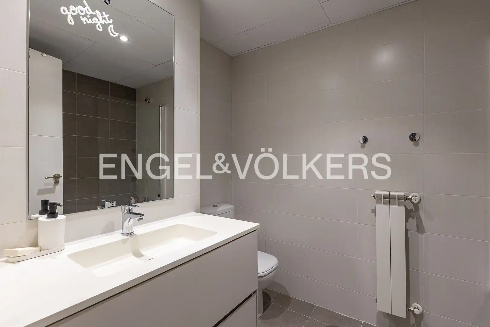 Baño de Piso en venta en Madrid con Aire acondicionado, Calefacción y Parquet