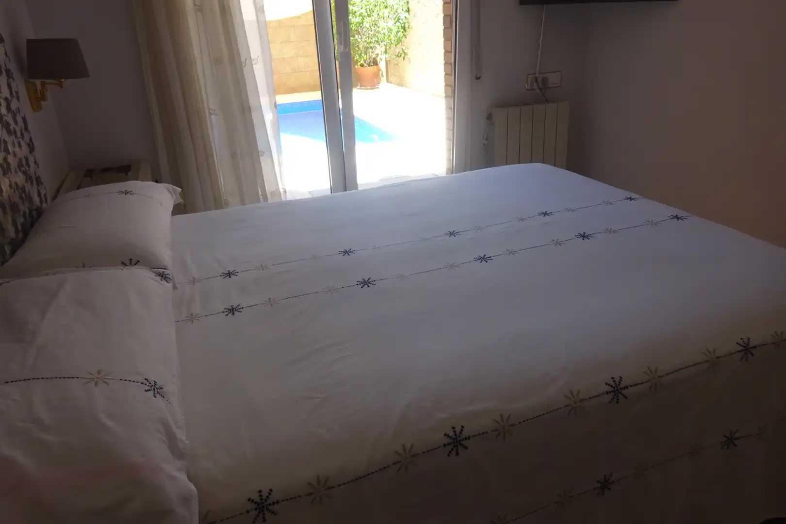 Dormitori de Casa adosada en venda en Barcelona amb Aire condicionat, Calefacció i Parquet
