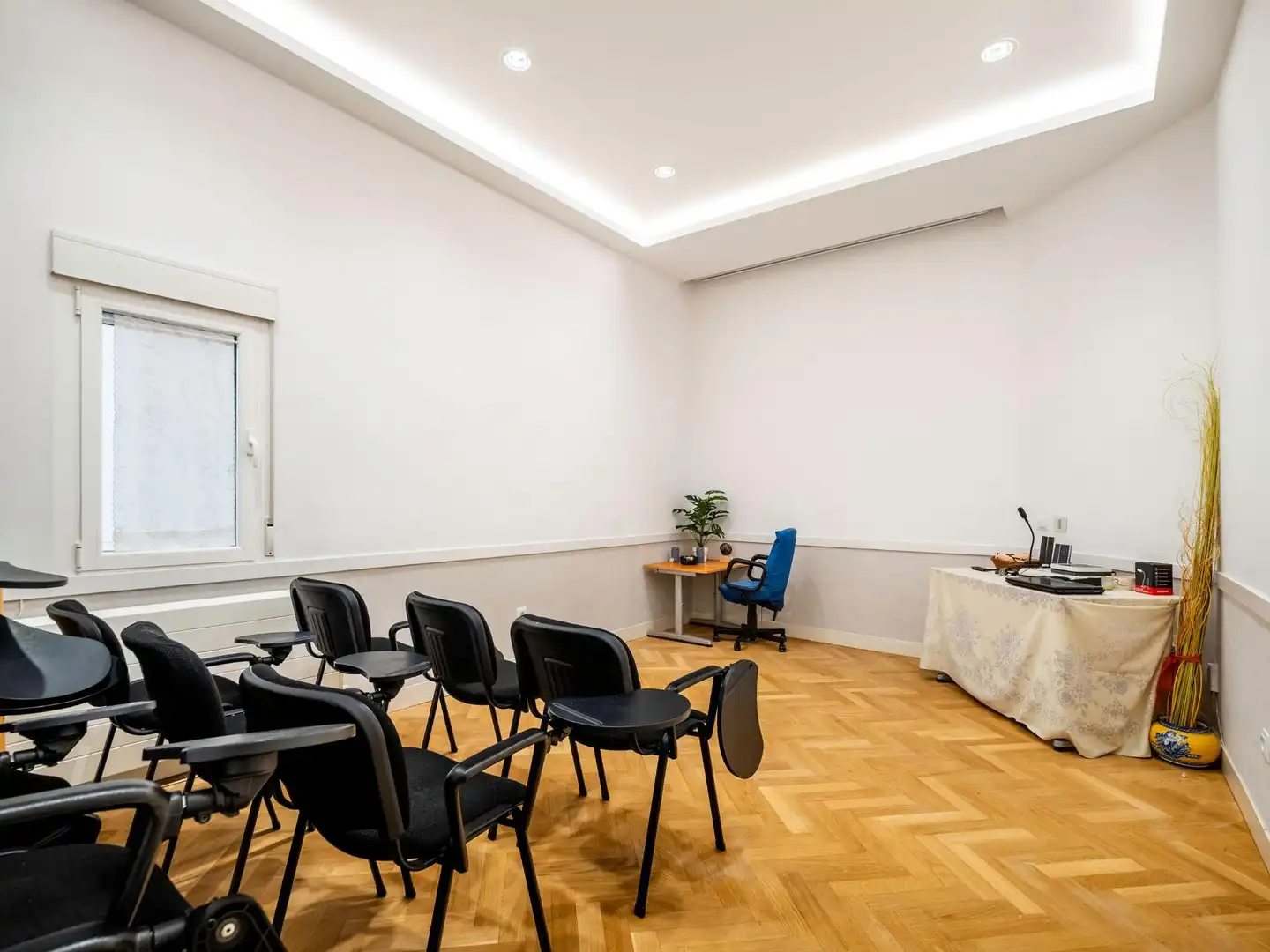 Flat for sale in Madrid  with Air Conditioner, Heating and Storage room