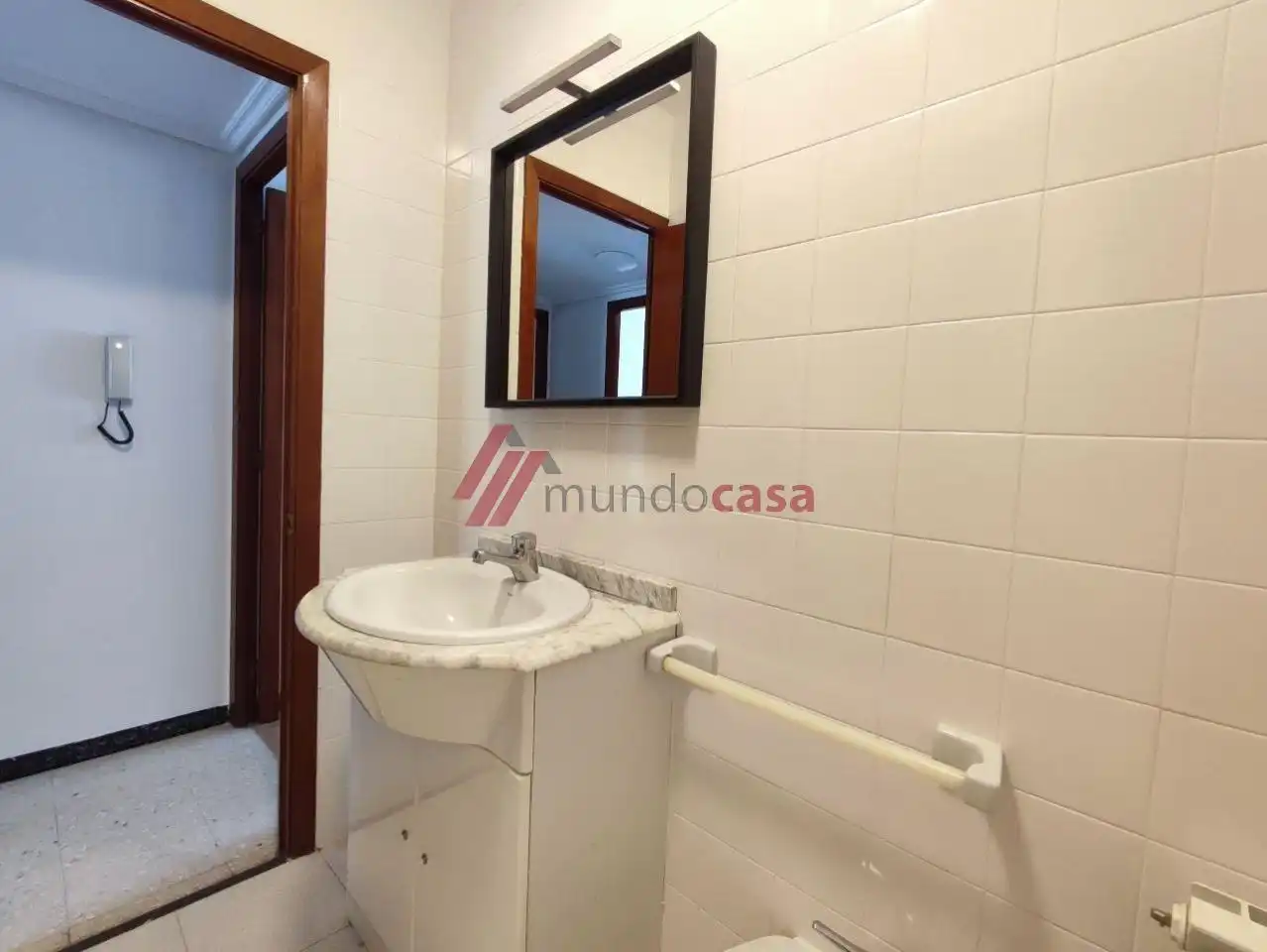 Baño de Piso de alquiler en Ferrol con Calefacción y Amueblado