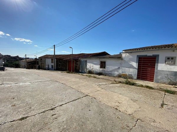 Exterior view of Industrial buildings for sale in La Fregeneda 