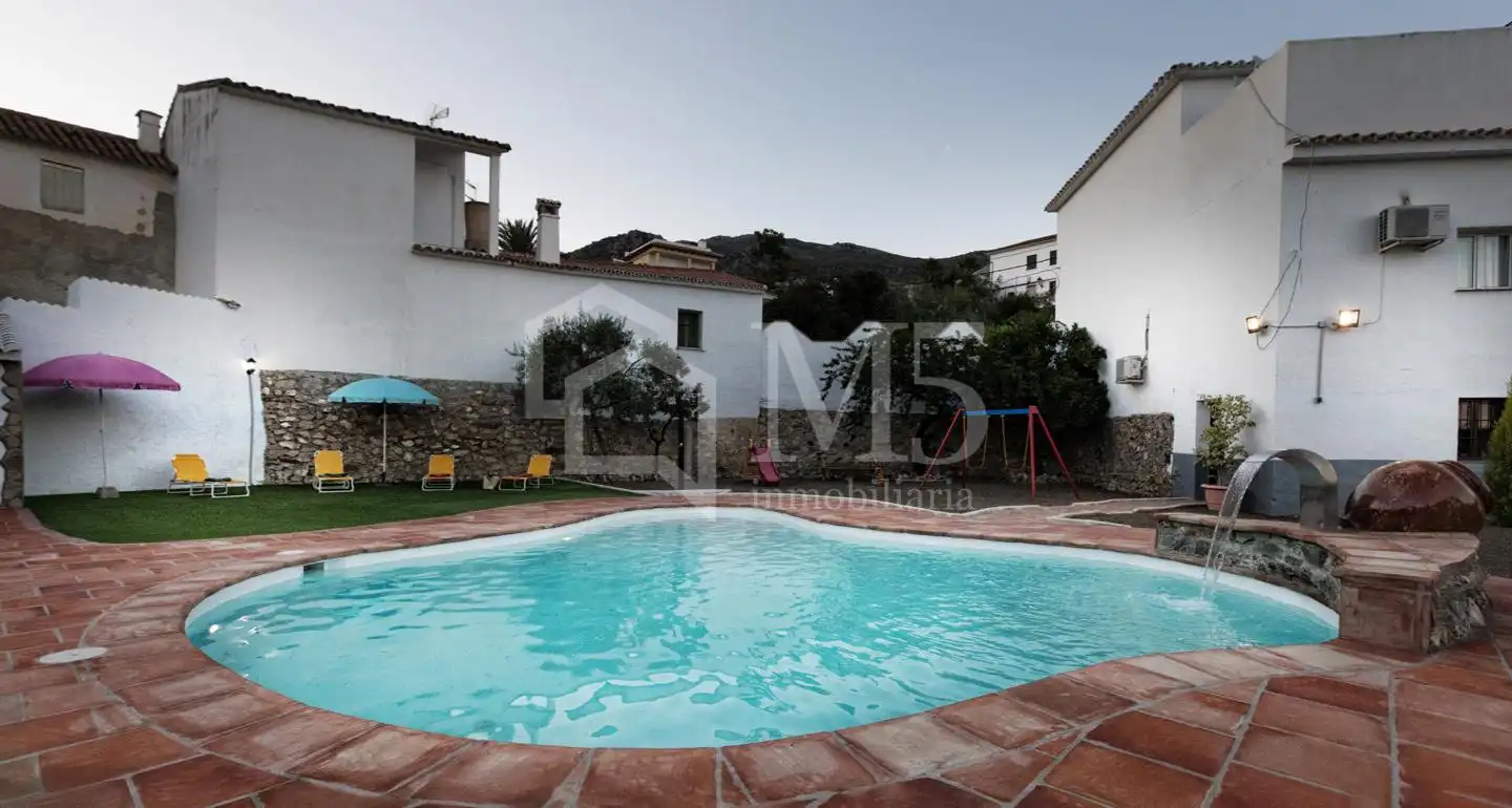 Swimming pool of Country homes for sale in Periana, Málaga