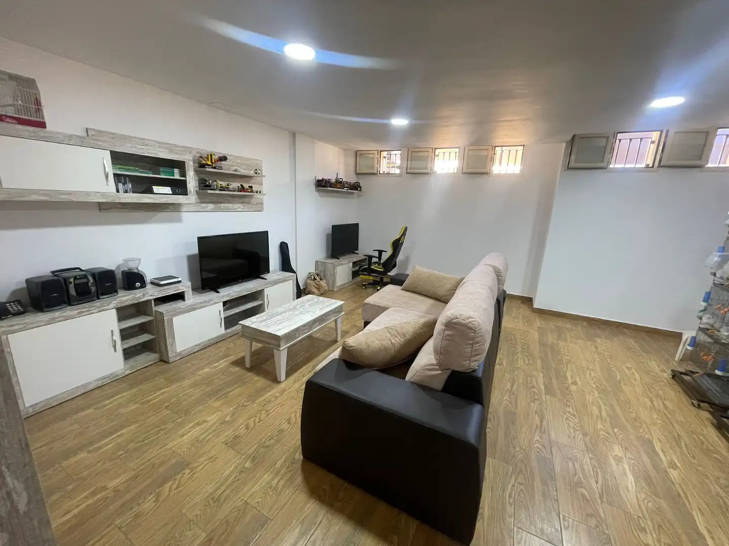 Casa adosada en venda en Alhaurín de la Torre amb Aire condicionat, Jardí privat i Terrassa