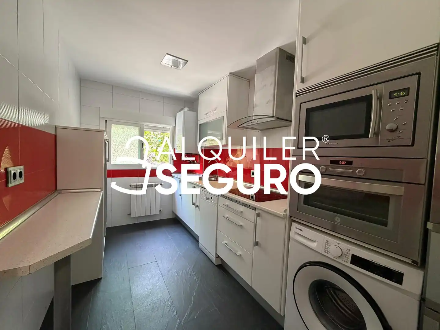Cuina de Pis de lloguer en Madrid amb Calefacció