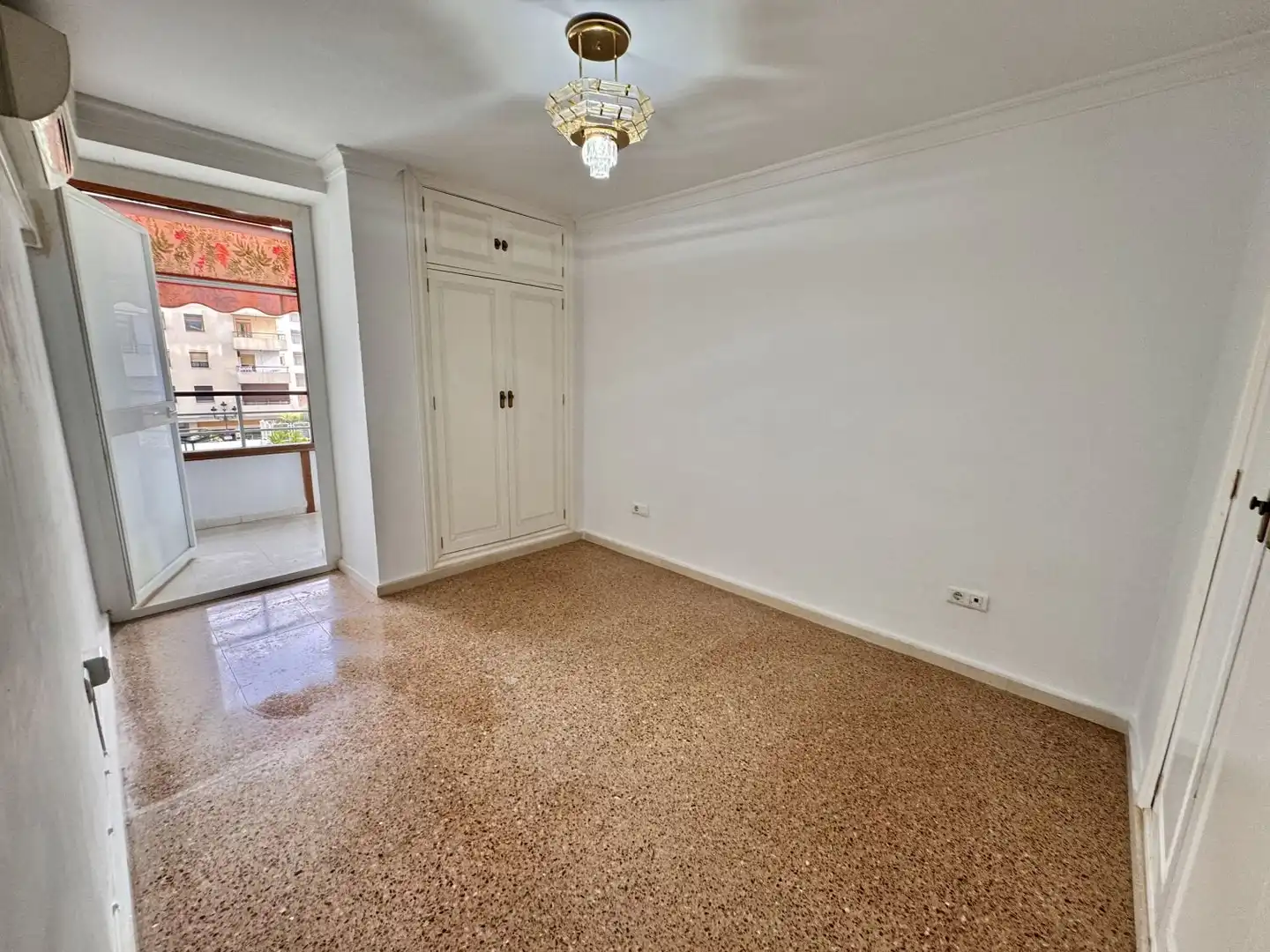 Habitación de Apartamento en venta en Torremolinos con Aire acondicionado, Calefacción y Trastero