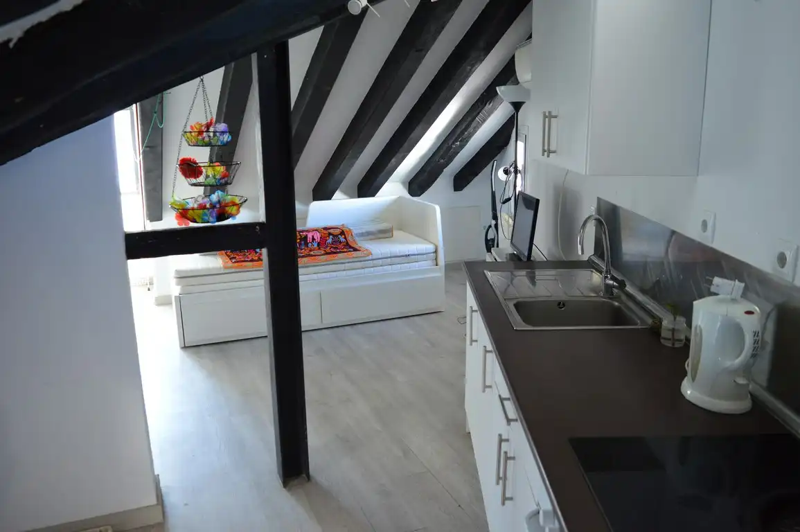 Kitchen of Flat for rent in Madrid  with Heating, Furnished and Washing machine