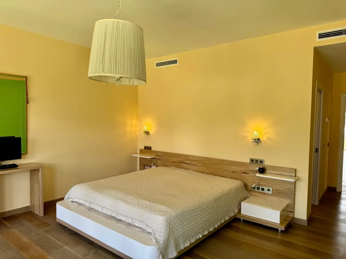 Dormitori de Casa o xalet de lloguer en Marbella amb Aire condicionat, Calefacció i Jardí privat