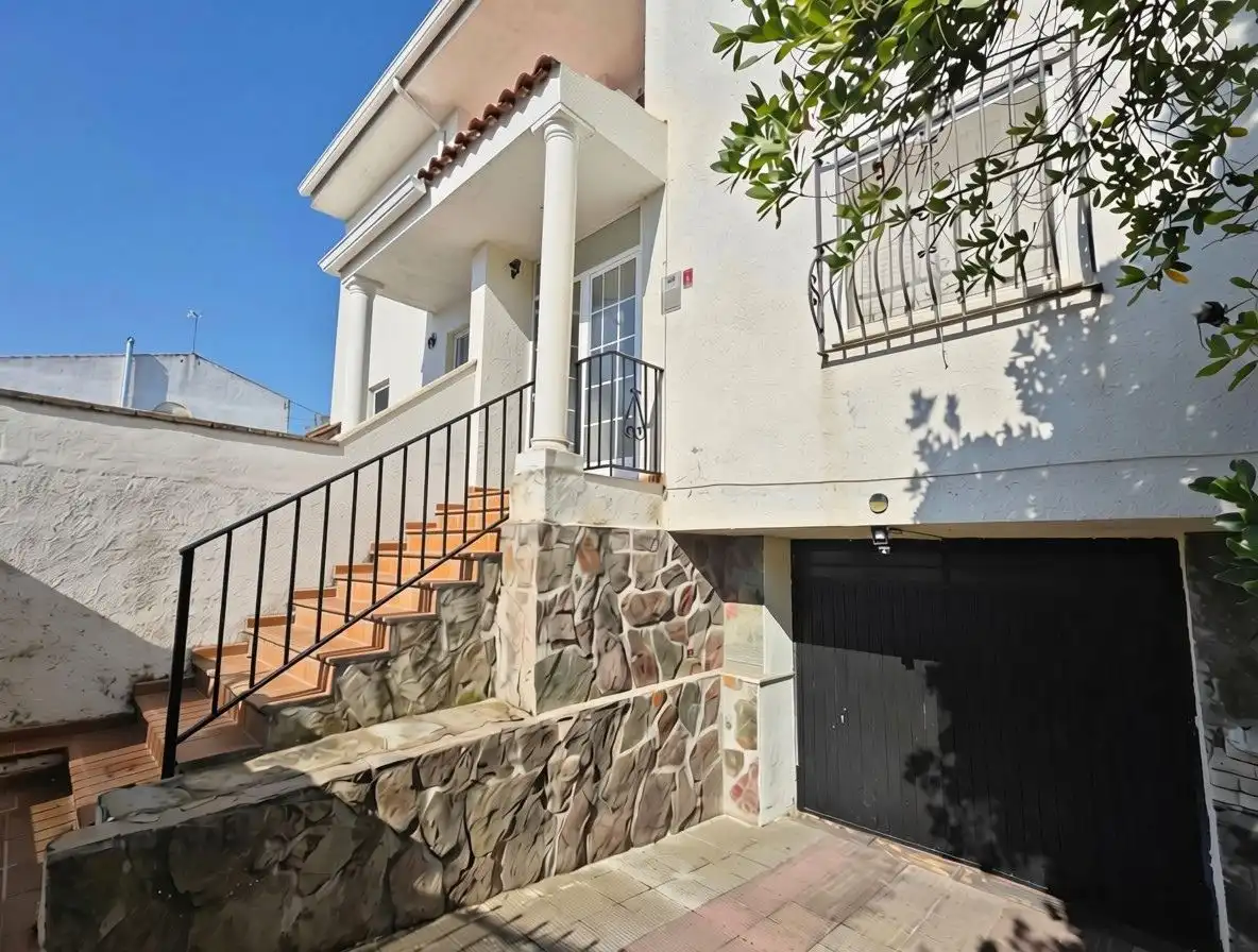 Casa bifamiliare in vendita a Casarrubuelos, imagen 3